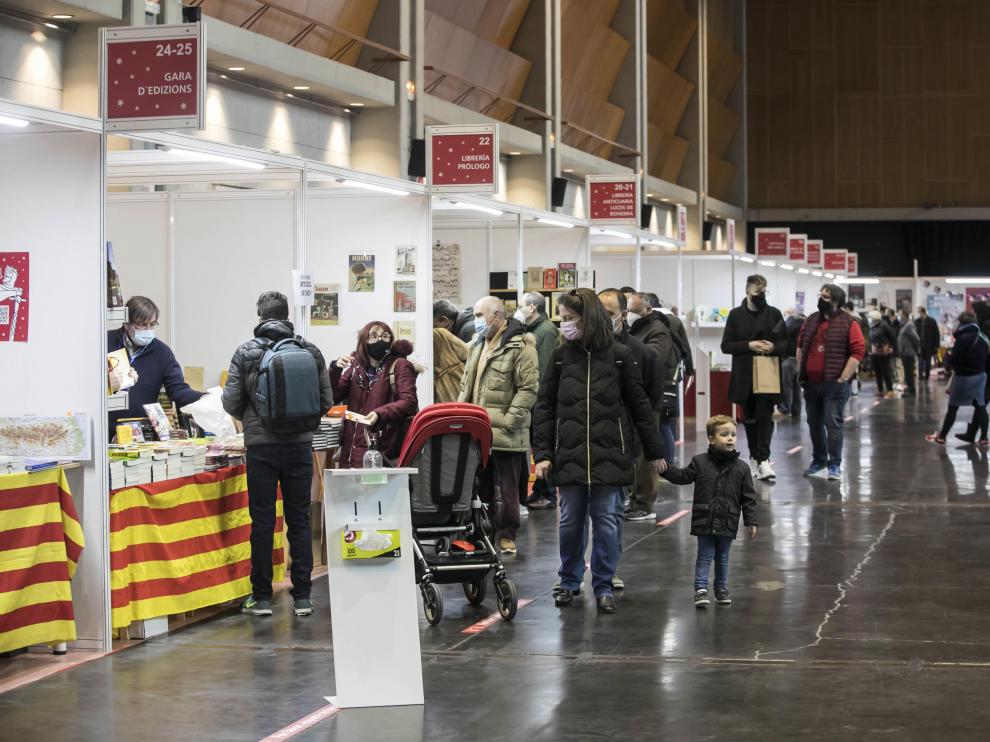 La Feria del Libro de Zaragoza de 2020 se celebró bajo techo, en la sala Multiusos, y en diciembre