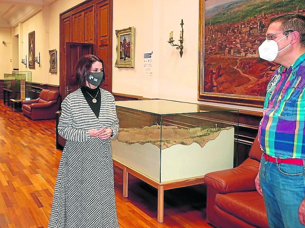 La alcaldesa de Teruel y el presidente de la Junta de Hermandades.