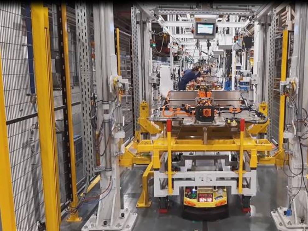 El taller de ensamblaje de baterías que tiene la planta de PSA en sus instalaciones y que da trabajo a 80 personas.
