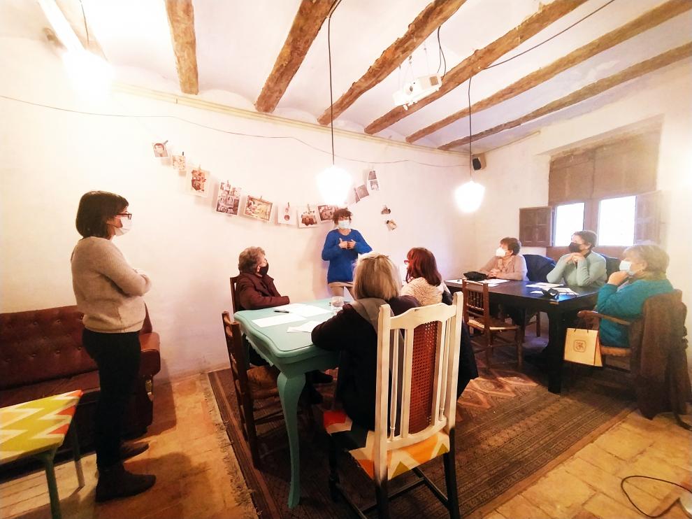 La asociación Pueblos en Arte, en el proceso de edición del libro