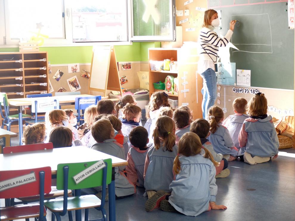 Alumnos de infantil en el Colegio Santa María del Pilar-Marianistas, en Zaragoza.