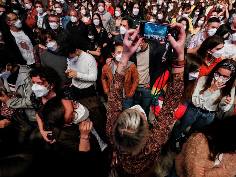 Concierto de Love of Lesbian con 5.000 asistentes en Barcelona.
