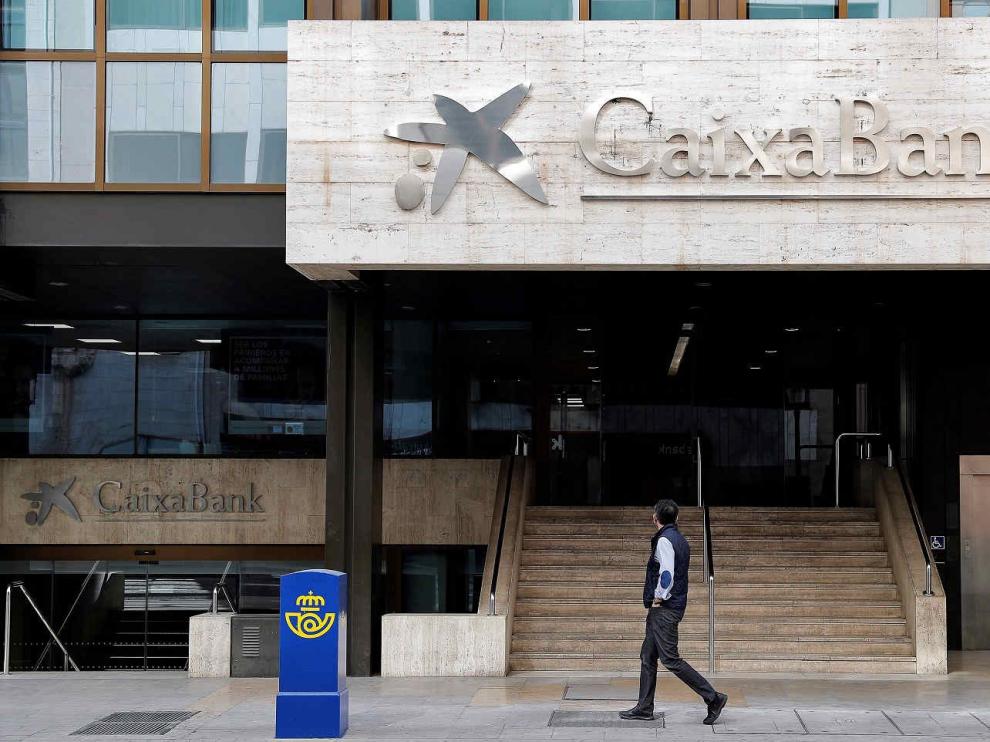 Logo de CaixaBank que sustituye al de Bankia, tras la fusión de ambos bancos