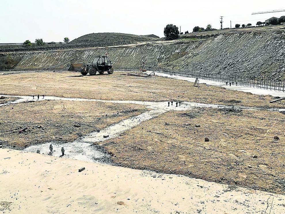 El Grillo y la Luna ha comenzado las obras para la construcción de su nueva bodega en Barbastro.