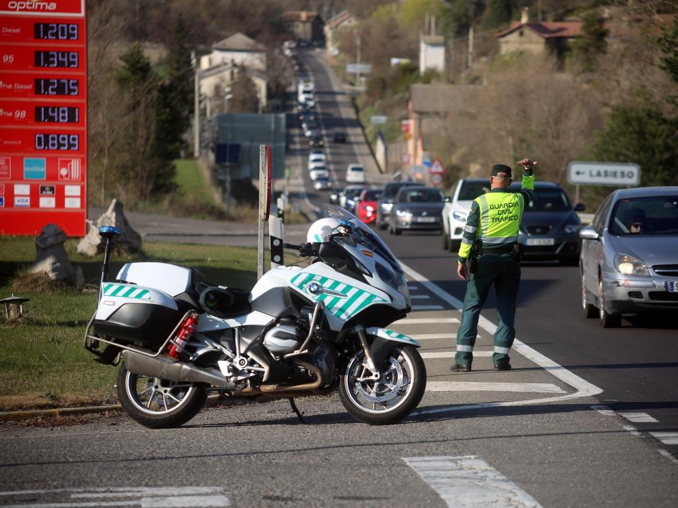 Tráfico intenso pero sin atascos en el regreso de Semana Santa en Aragón.