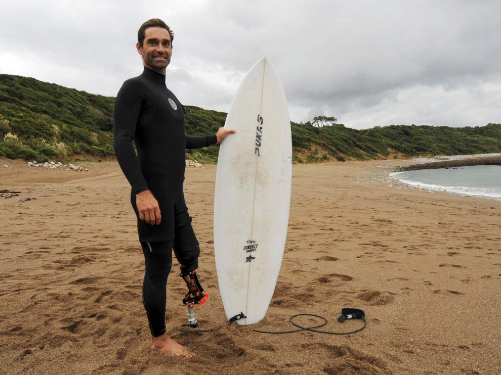 El surfista francés Eric Dargent también sufrió un ataque de un tiburón en 2011.