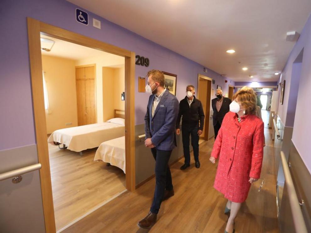 María Victoria Broto y Mateo Ferrer durante la visita a las instalaciones de La Abubilla.