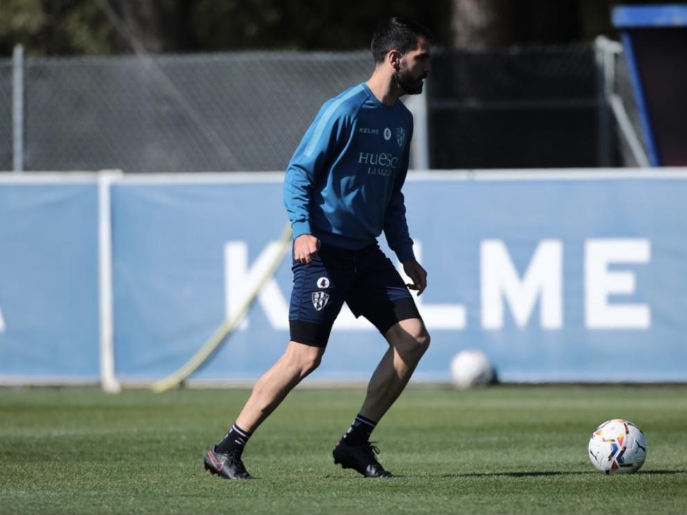 Pablo Insua, durante el entrenamiento de este lunes en el Pirámide.