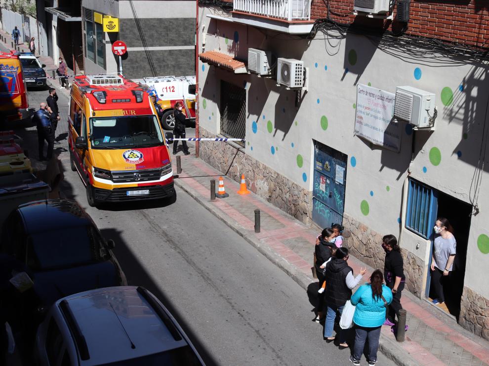 Varias madres recogen a sus hijos de la guardería tras el suceso