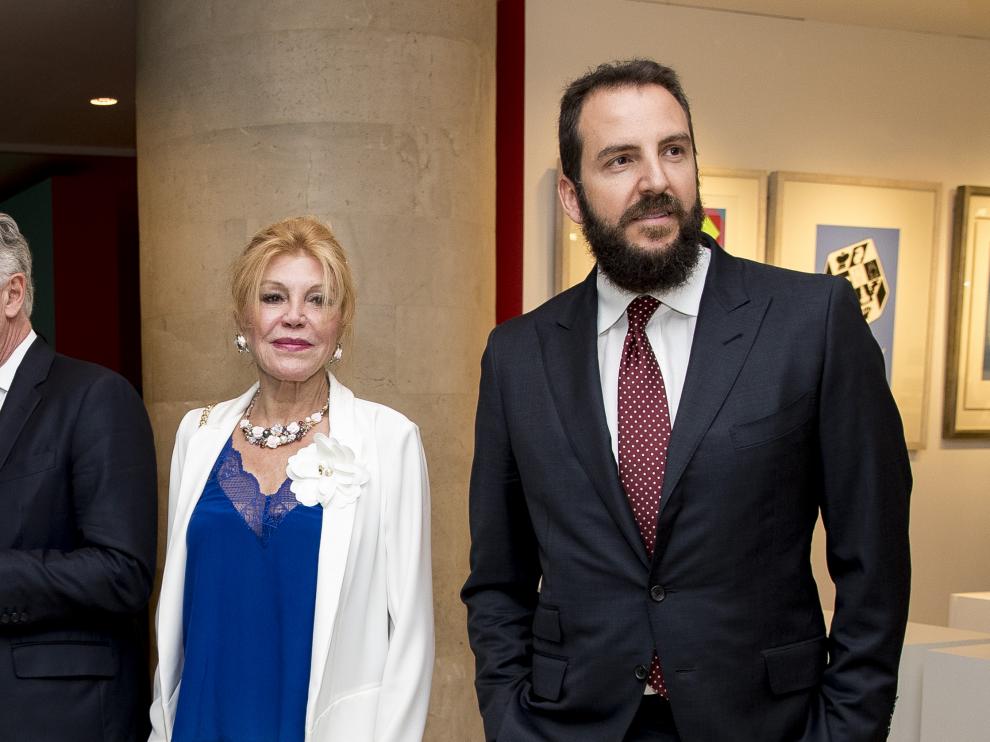 Tita Cervera, con si hijo Borja