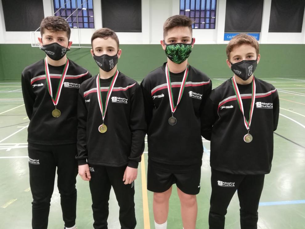 Los cuatros jóvenes del Club Bádminton Huesca que viajarán al Spanish Open con la selección nacional.