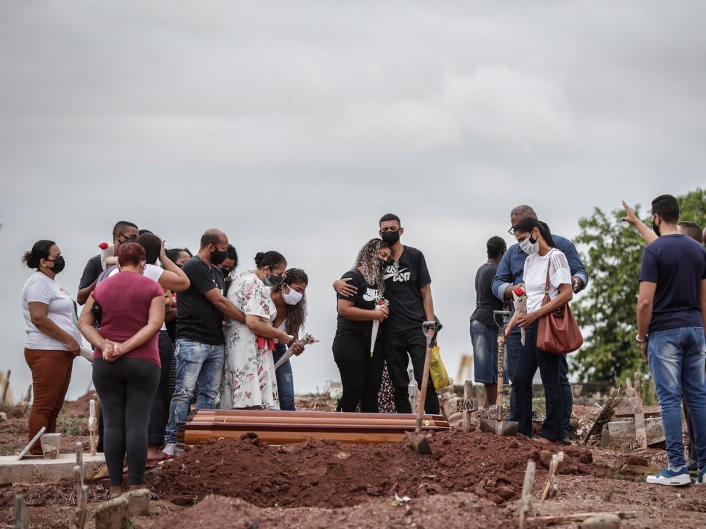 Brasil alcanza 3.808 muertos por covid-19 en las ultimas 24 horas