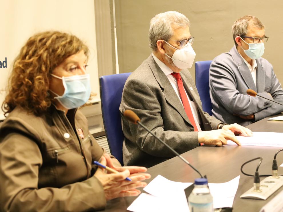 Ángela Alcalá, José Antonio Mayoral y Raúl Camarón.