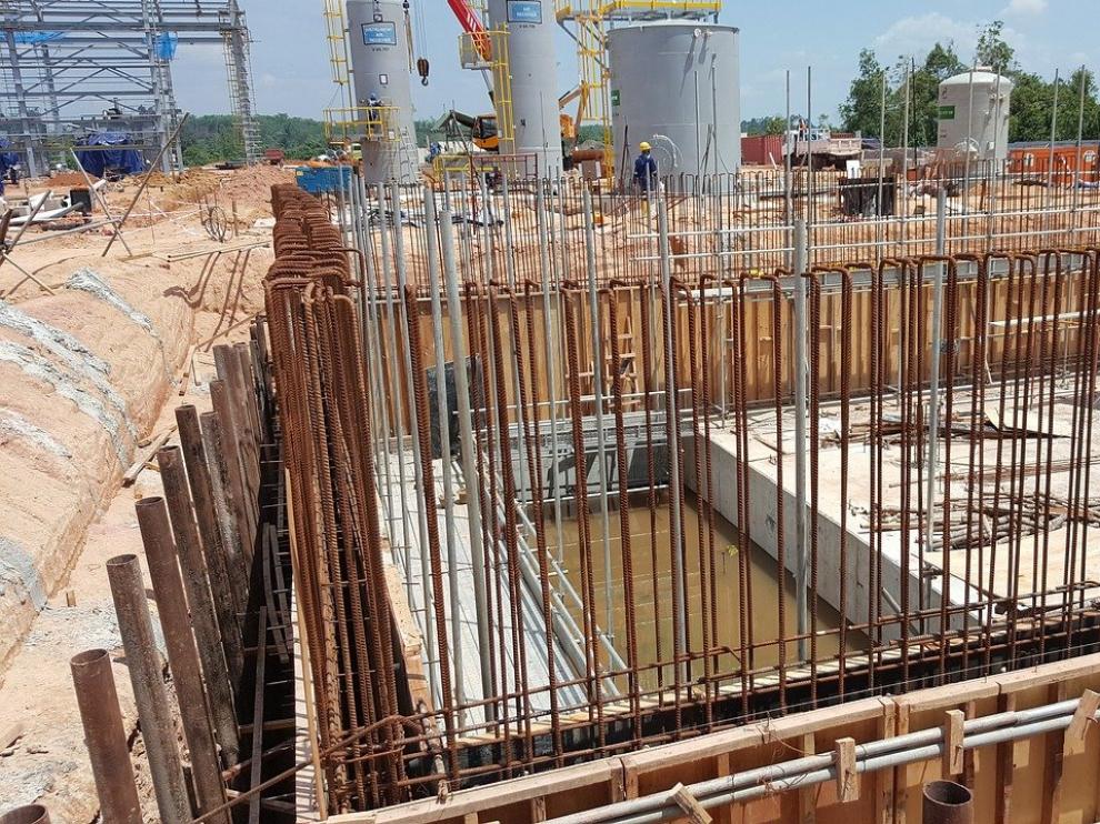 Obra de ingeniería civil, uno de los sectores que presenta mayores expectativas de crecimiento para este año 2021.