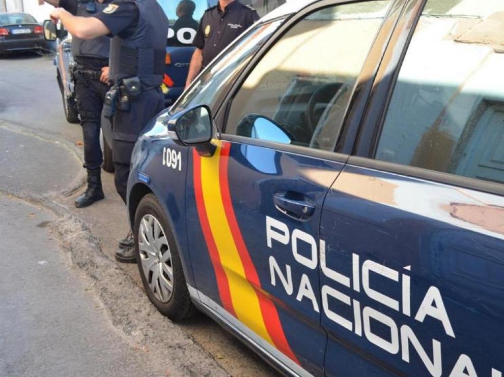 Patrulla de la Policía Nacional en las calles de Teruel.