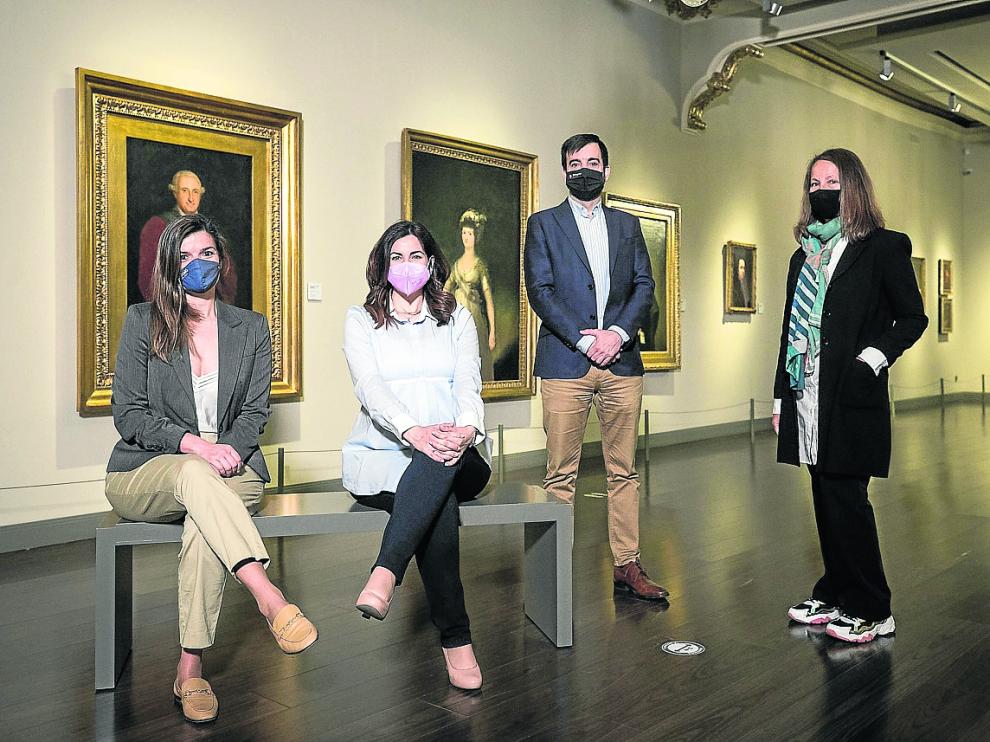 De izquierda a derecha, María Bellosta, Silvia Plaza, David Lozano y Ana Bendicho, en el Museo Goya