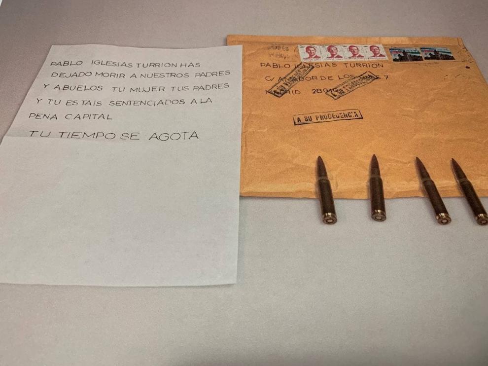 Carta con la amenaza dirigida a Pablo Iglesias con cuatro balas