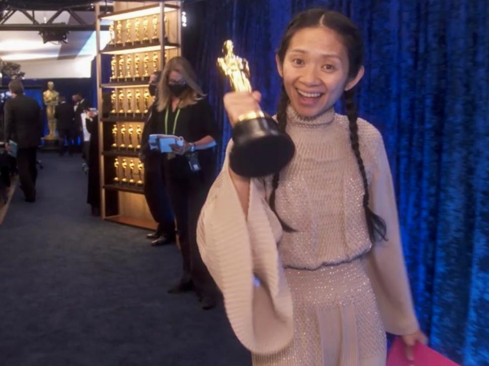 Chloé Zhao, tras recibir el Oscar a la mejor dirección por 'Nomadland'