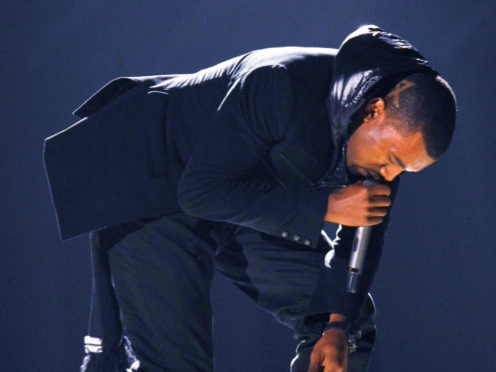 El rapeto Kanye West se reinventa y cambia su nombre, ahora sólo se llama Ye