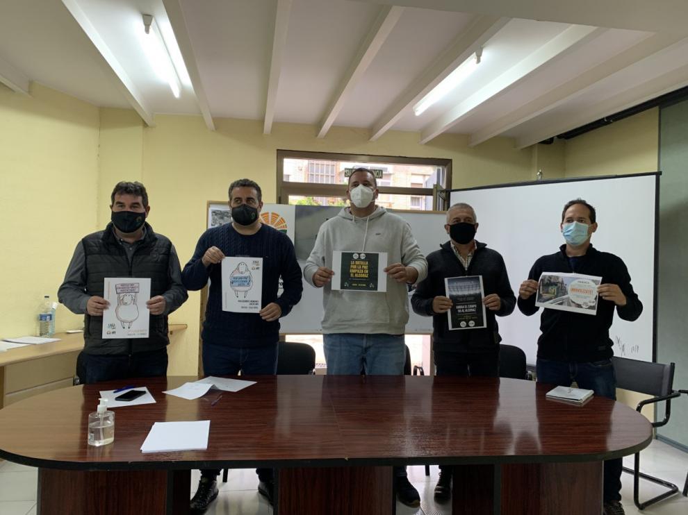 Los representantes de UAGA y UPA, en la presentación de la movilización del día 29 en Huesca.