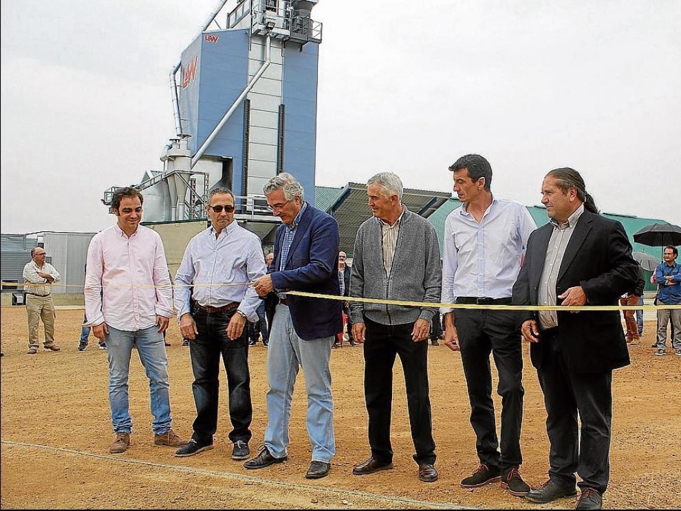 Inauguración en 2017 del secadero de la cooperativa de Montesusín, uno de los proyectos subvencionados por el Leader.