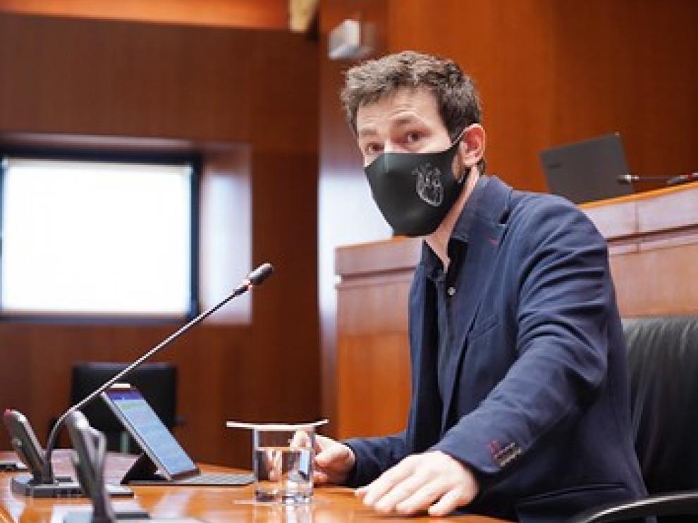 Ramón Guirado ha comparecido este jueves en la comisión de Ciencia y Universidad de las Cortes de Aragón