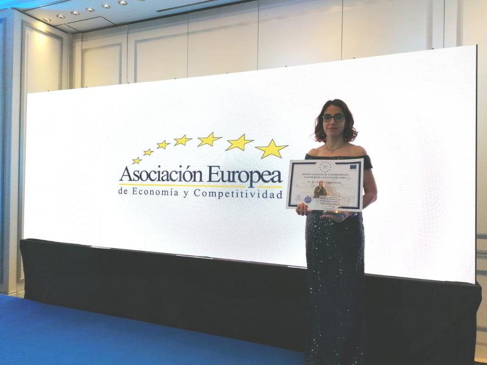 La abogada Raquel Ginés Joven, con despacho en Zaragoza, recibe un premio nacional de Legislación y Jurisprudencia Alfonso X El Sabio, en Madrid.