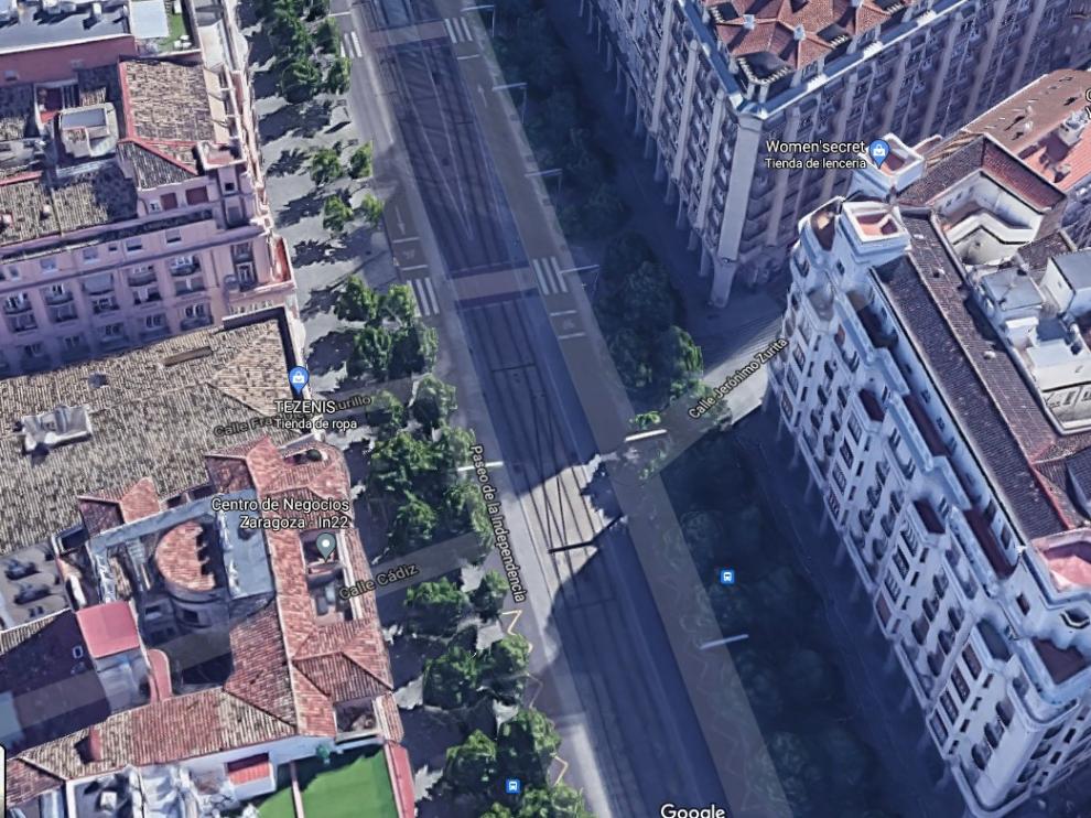 Cruce del paseo de la Independencia con la calle Zurita.