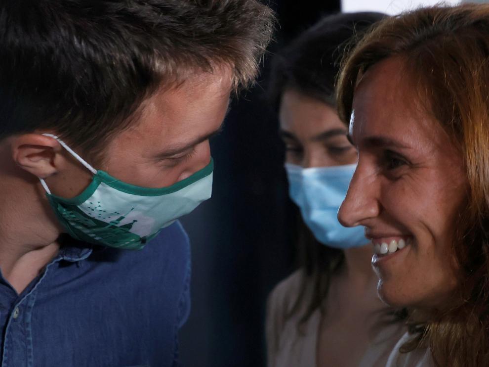 Íñigo Errejón junto a Mónica García