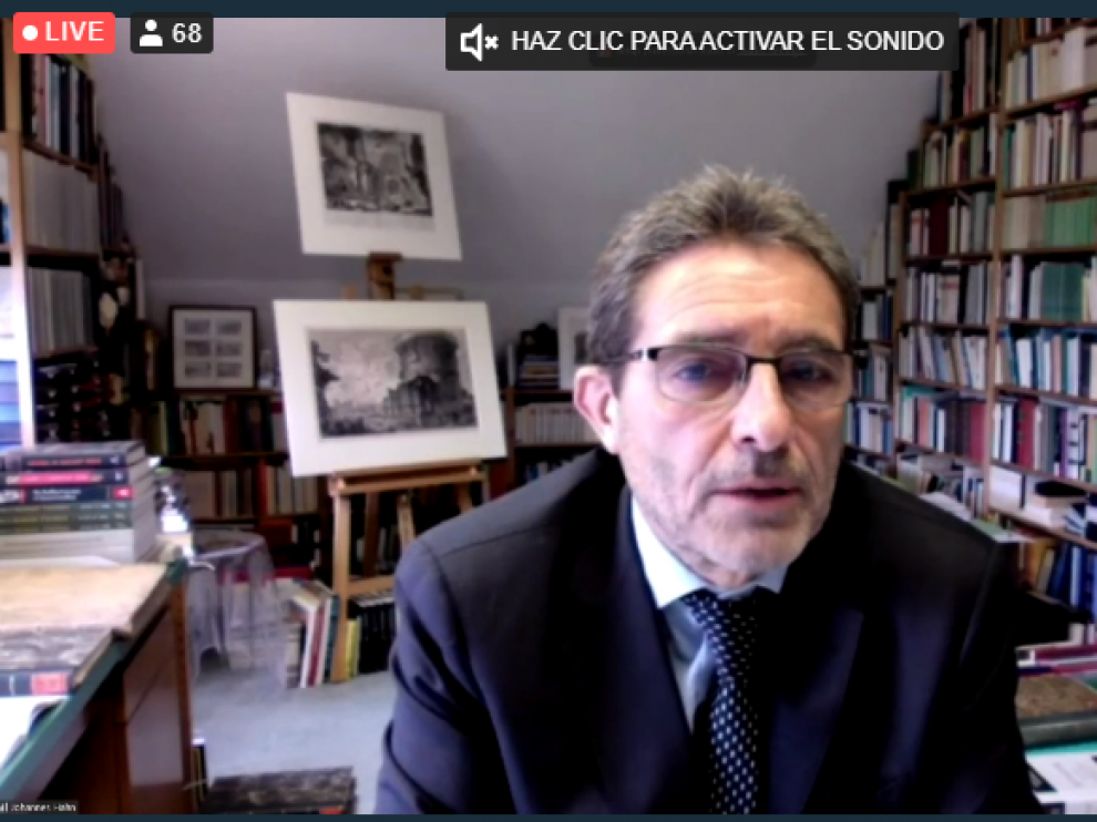 El catedrático zaragozano Francisco Pina Polo, nombrado este viernes Doctor Honoris Causa por la Universidad de Budapest.