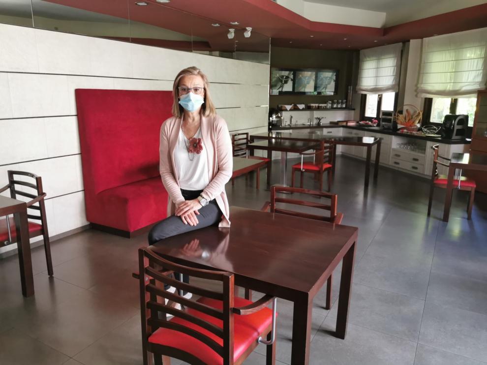 Anabel Costas, en su hotel El Privilegio, en Tramacastilla de Tena.