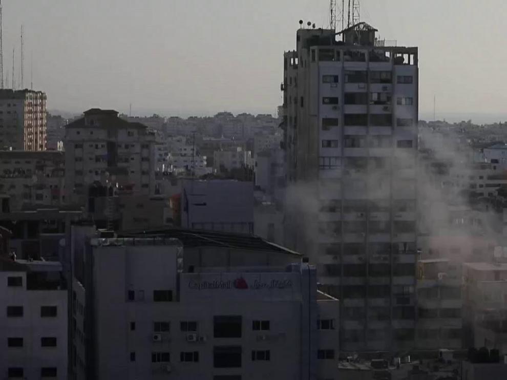 Israel derriba una cuarta torre en Gaza