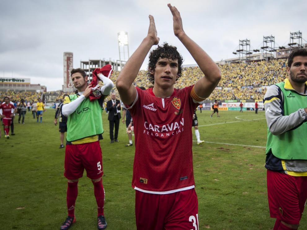 Vallejo, Dorca y Rubén González, al final del partido decisivo de la promoción en junio de 2015.