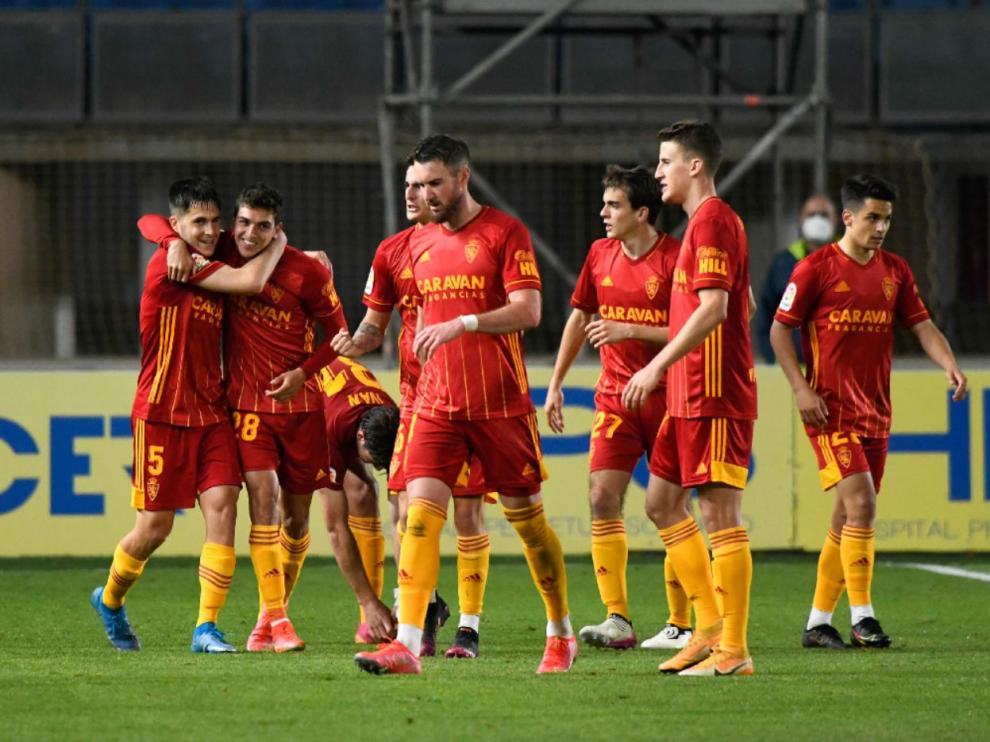 Los futbolistas celebran el gol de Sanabria, que supuso el 0-2 a falta de solo 10 minutos para concluir el duelo.
