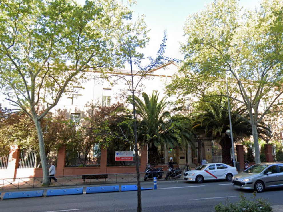 El Hospital de Nuestra Señora del Rosario, donde permanece ingresado el novillero.