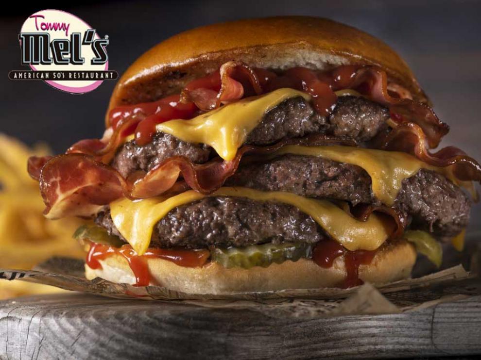 Una de las hamburguesas que puedes disfrutar en Tommy Mel's.