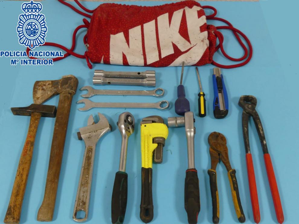 Herramientas que utilizaban para cometer los robos y que han sido intervenidas por la Policía Nacional de Huesca.