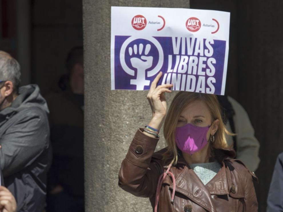 Concentración contra la violencia machista, en Oviedo