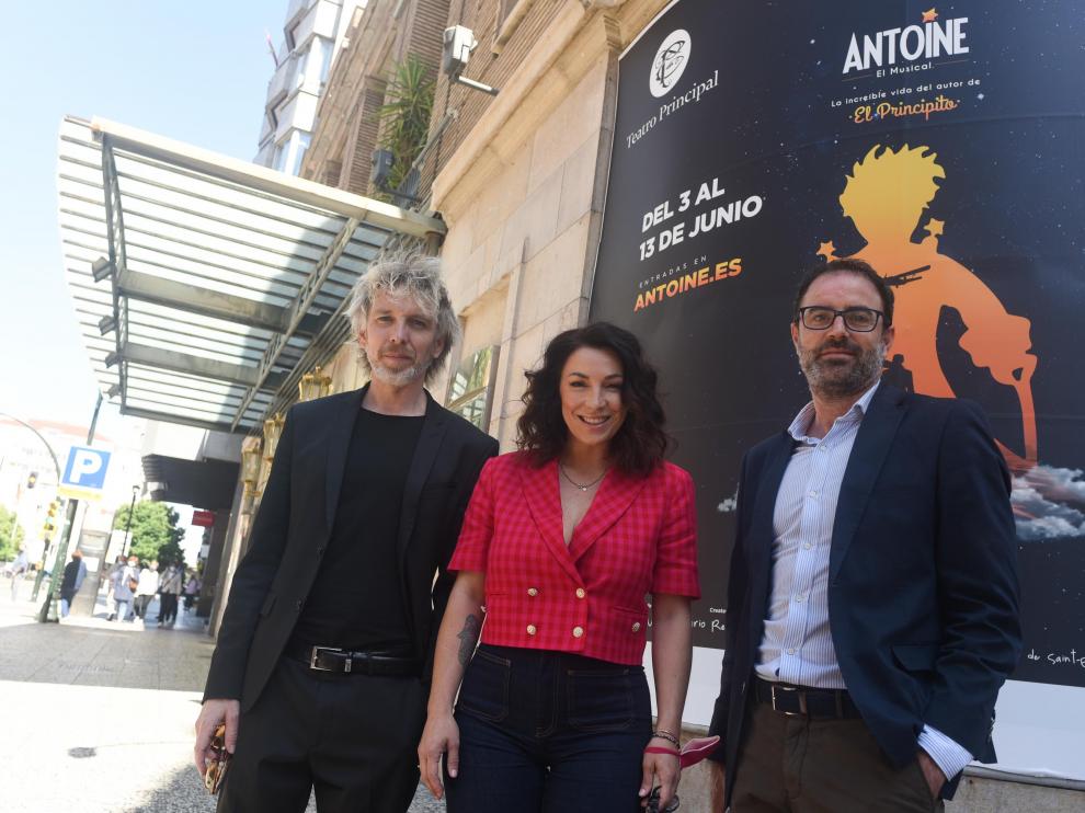 Shuarma, Lorena Calero y Luis Gandiaga, en el Teatro Principal.