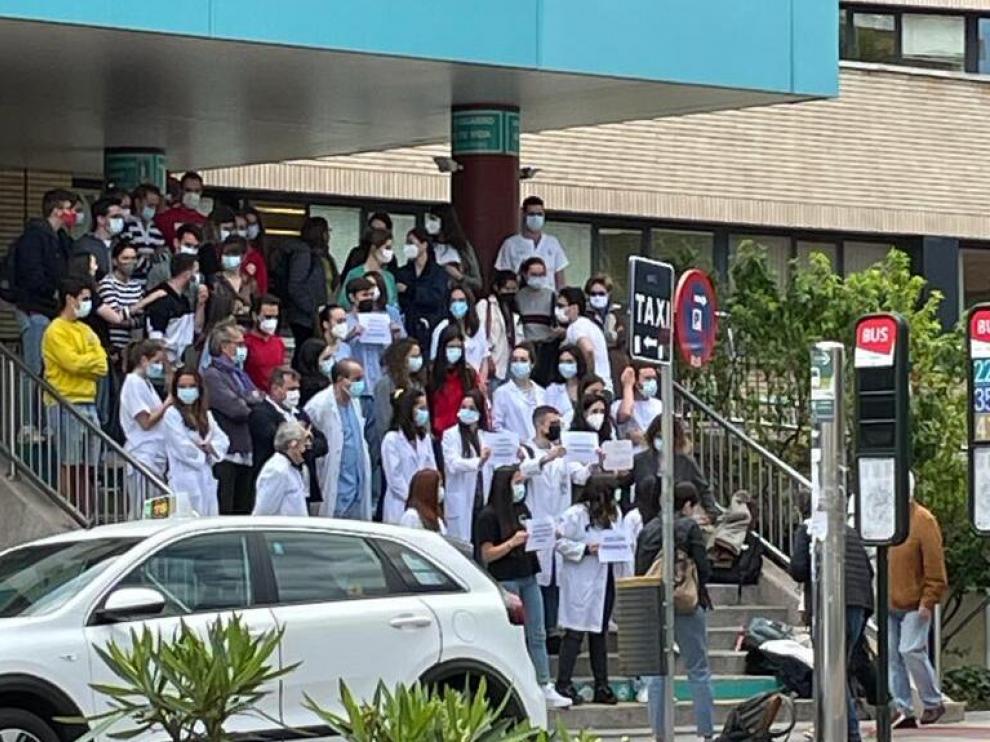 Concentración de aspirantes a MIR en el Hospital Clínico de Zaragoza.
