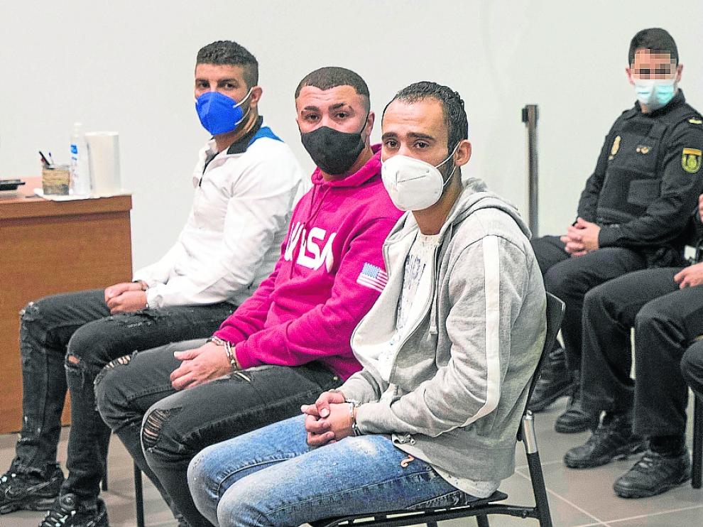 Los tres acusados, durante el juicio celebrado en la Audiencia de Zaragoza.