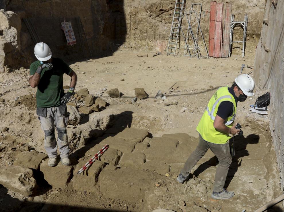 Los restos hallados forman una estructura cuadrangular de grandes sillares.