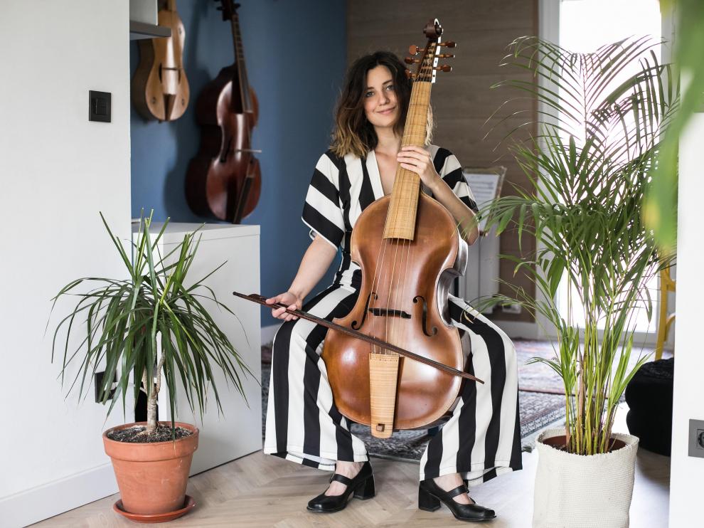 Pilar Almalé funda el proyecto musical Almalé.