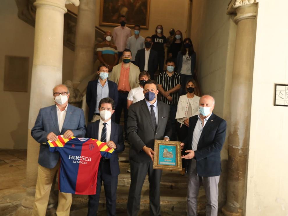 El Huesca ha acudido este jueves a una recepción oficial en el Ayuntamiento.
