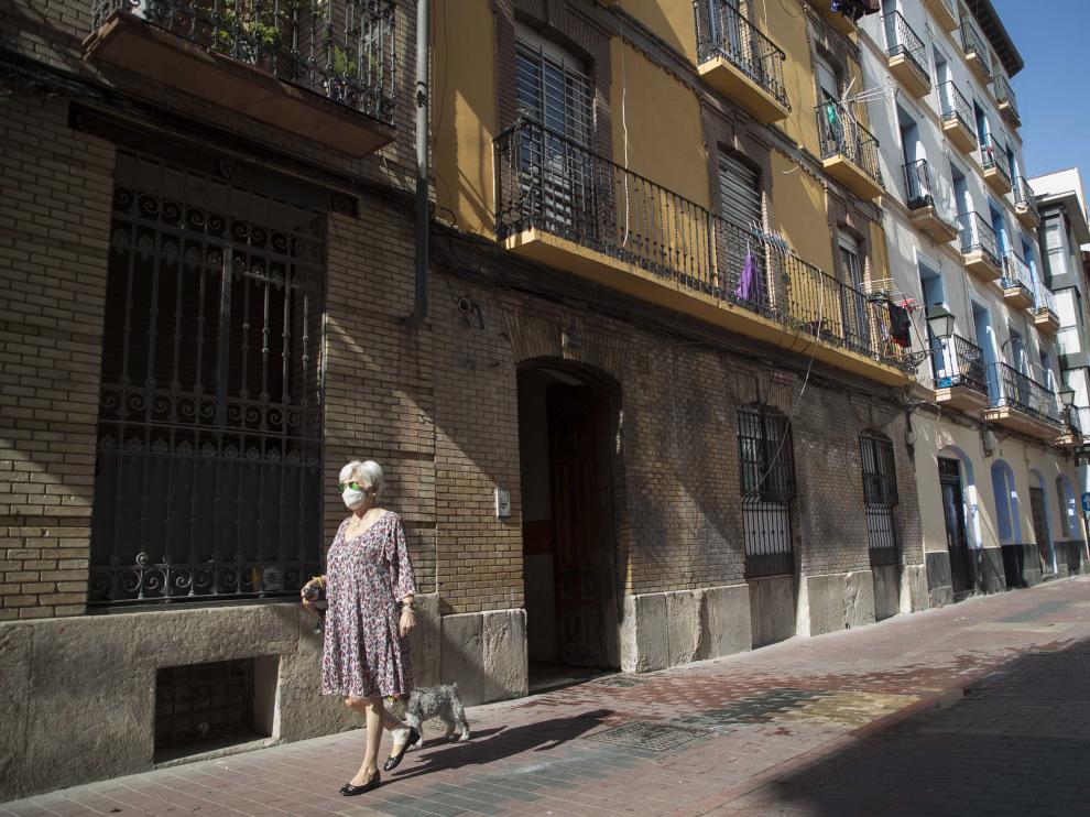 Edificio de la calle Pignatelli, 67 donde ha habido un incendio.