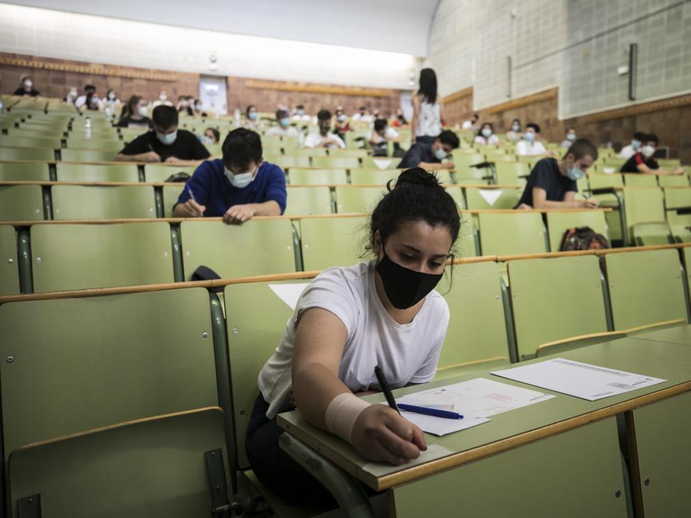 Los alumnos de bachillerato, el año pasado durante la primera Evau en pandemia.
