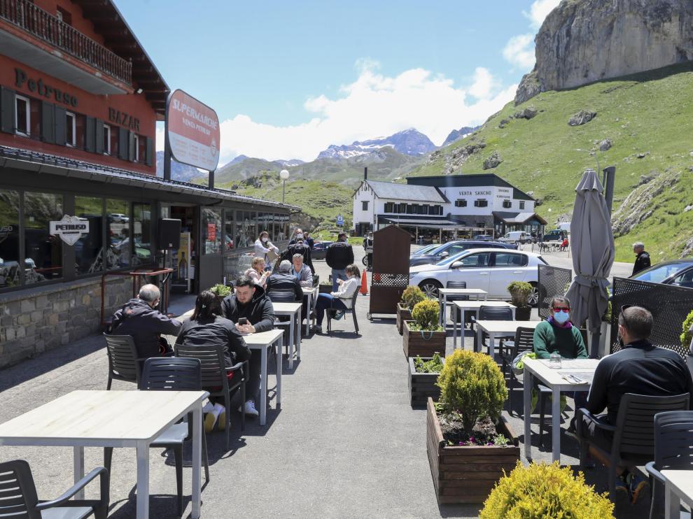 Visitantes en el Portatet, junto a la frontera con Francia