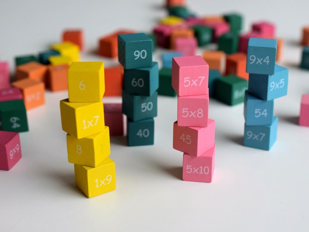 Cubos con operaciones matemáticas