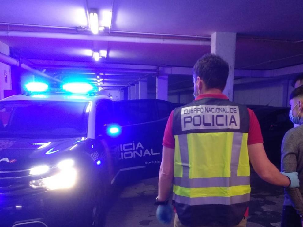 Detenidos por robar a usuarios de cajeros en Zaragoza
