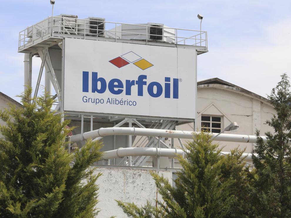 Fachada de la planta de Iberfoil en Sabiñánigo.